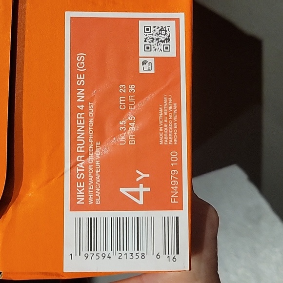 New in Box: NIKE Star Runner 4 NN SE (GS) - Picture 10 of 10